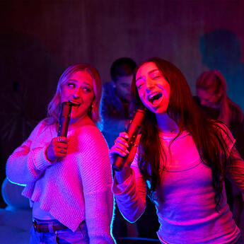 EasySing PartyBox Karaoke Microphone Pair with AI Vocal Removal — thumbnail 4