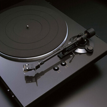 Denon DP-300F Fully Automatic Stereo Turntable — thumbnail 2