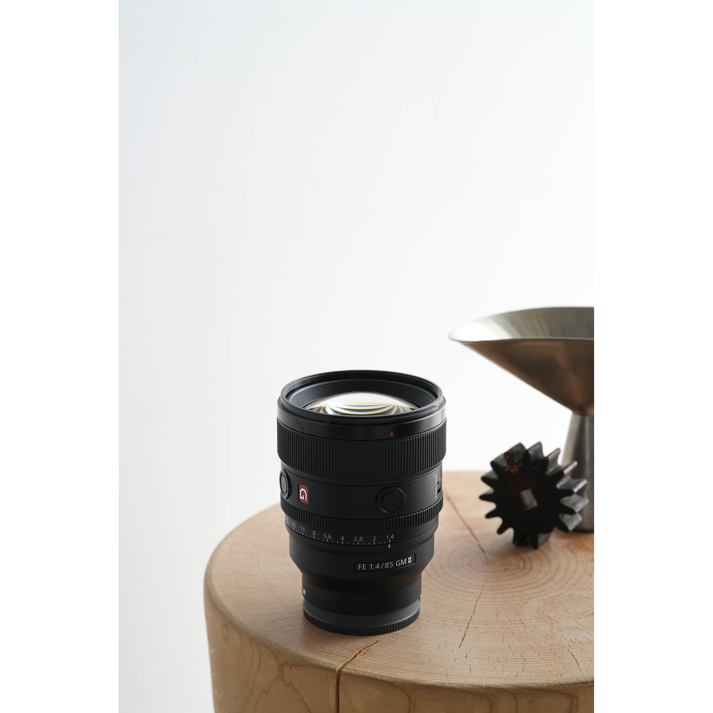 Sony FE 85mm f/1.4 GM II Lens SEL85F14GM2 Greentoe