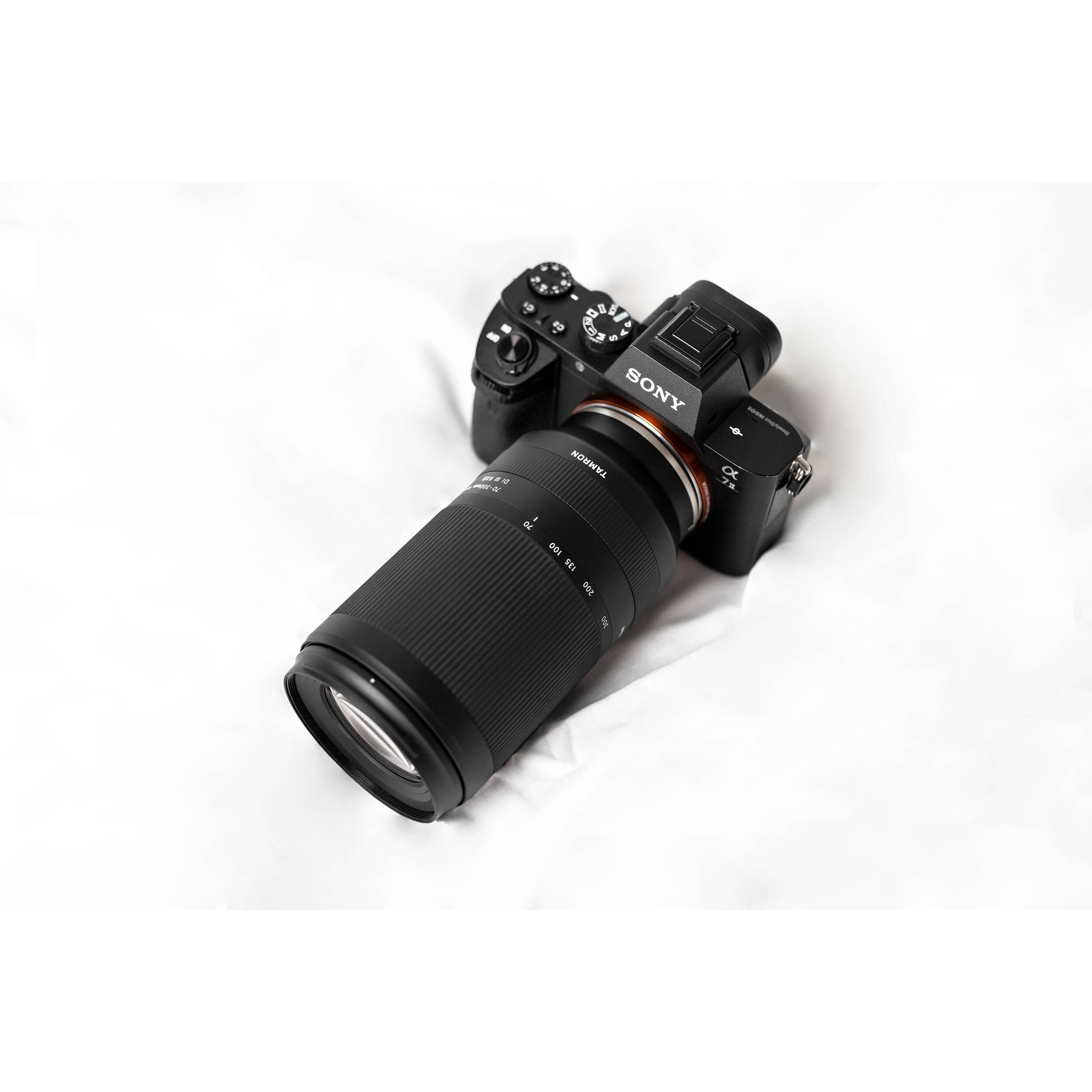 Tamron 70-300mm f/4.5-6.3 Di III RXD Lens for Sony E A047 Greentoe